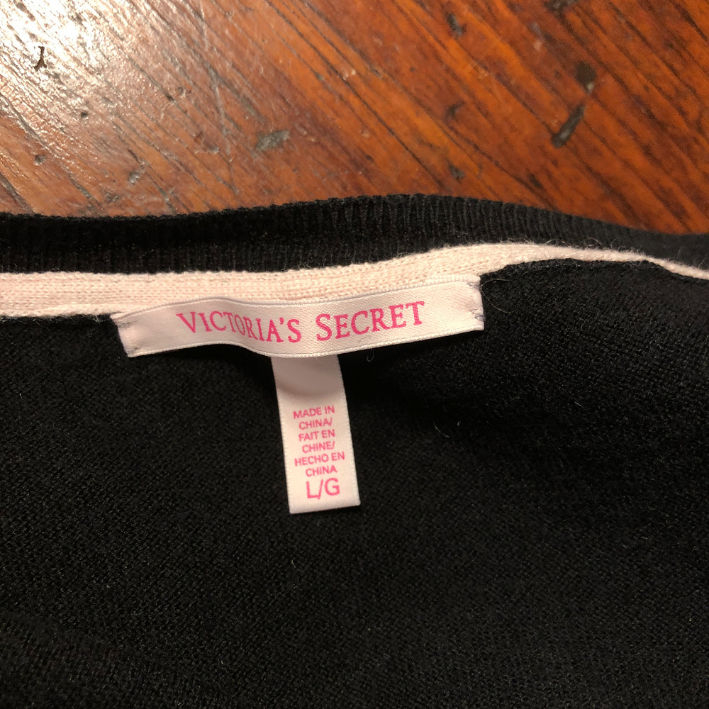 VS Kiss of Cashmere Drop Waist Pleated Knit Dress - Picture 6 of 8